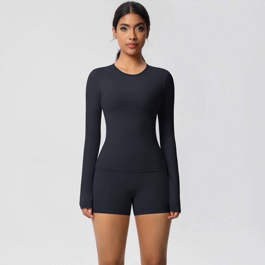 FlexContour 2-Piece Workout Set – Long Sleeve Top & Shorts