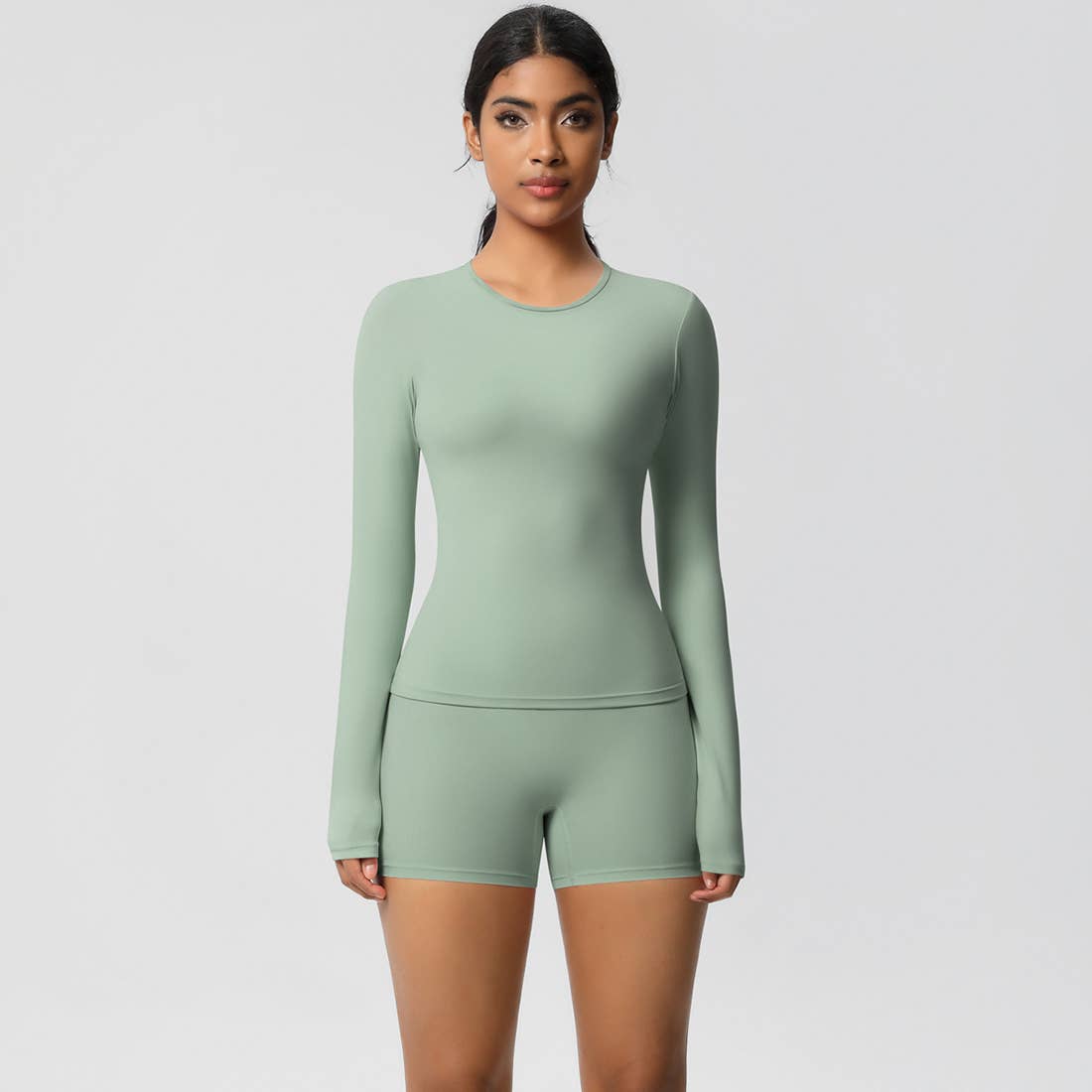 FlexContour 2-Piece Workout Set – Long Sleeve Top & Shorts