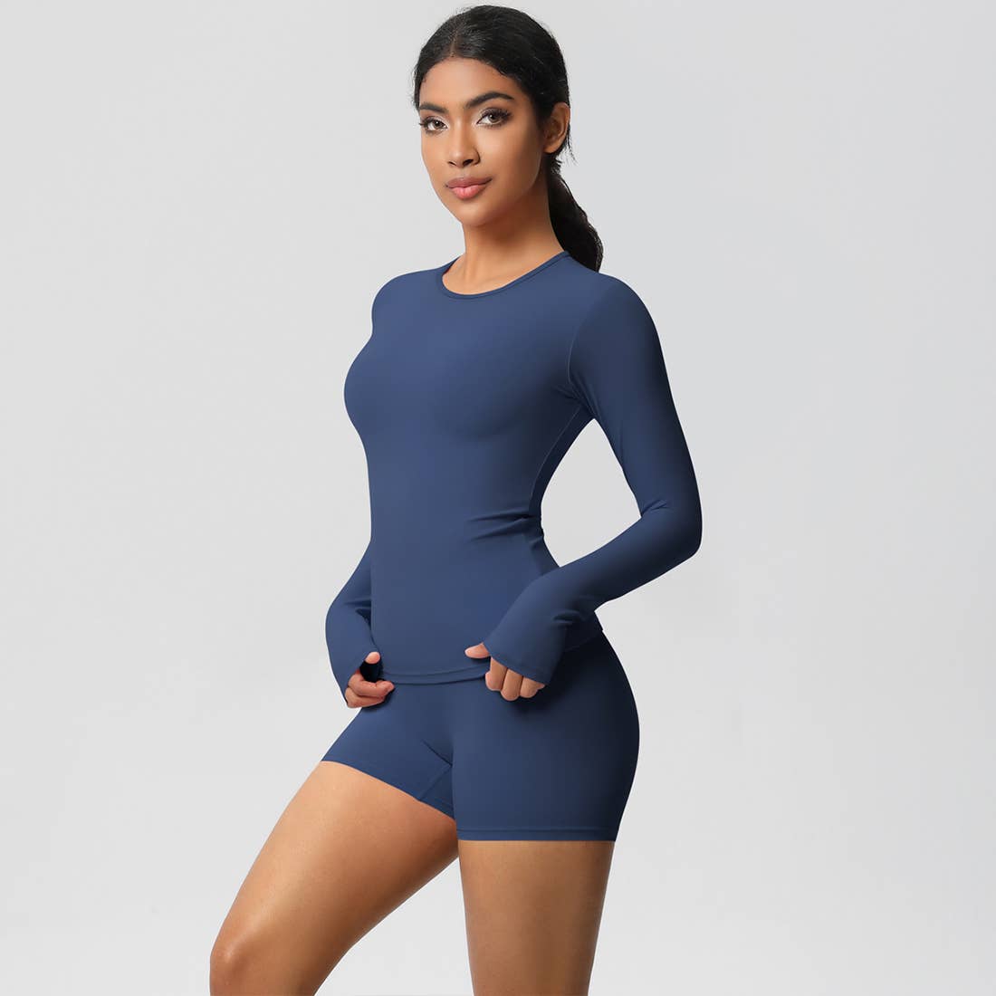 FlexContour 2-Piece Workout Set – Long Sleeve Top & Shorts