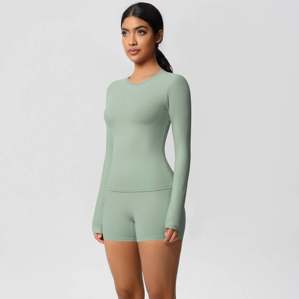 FlexContour 2-Piece Workout Set – Long Sleeve Top & Shorts