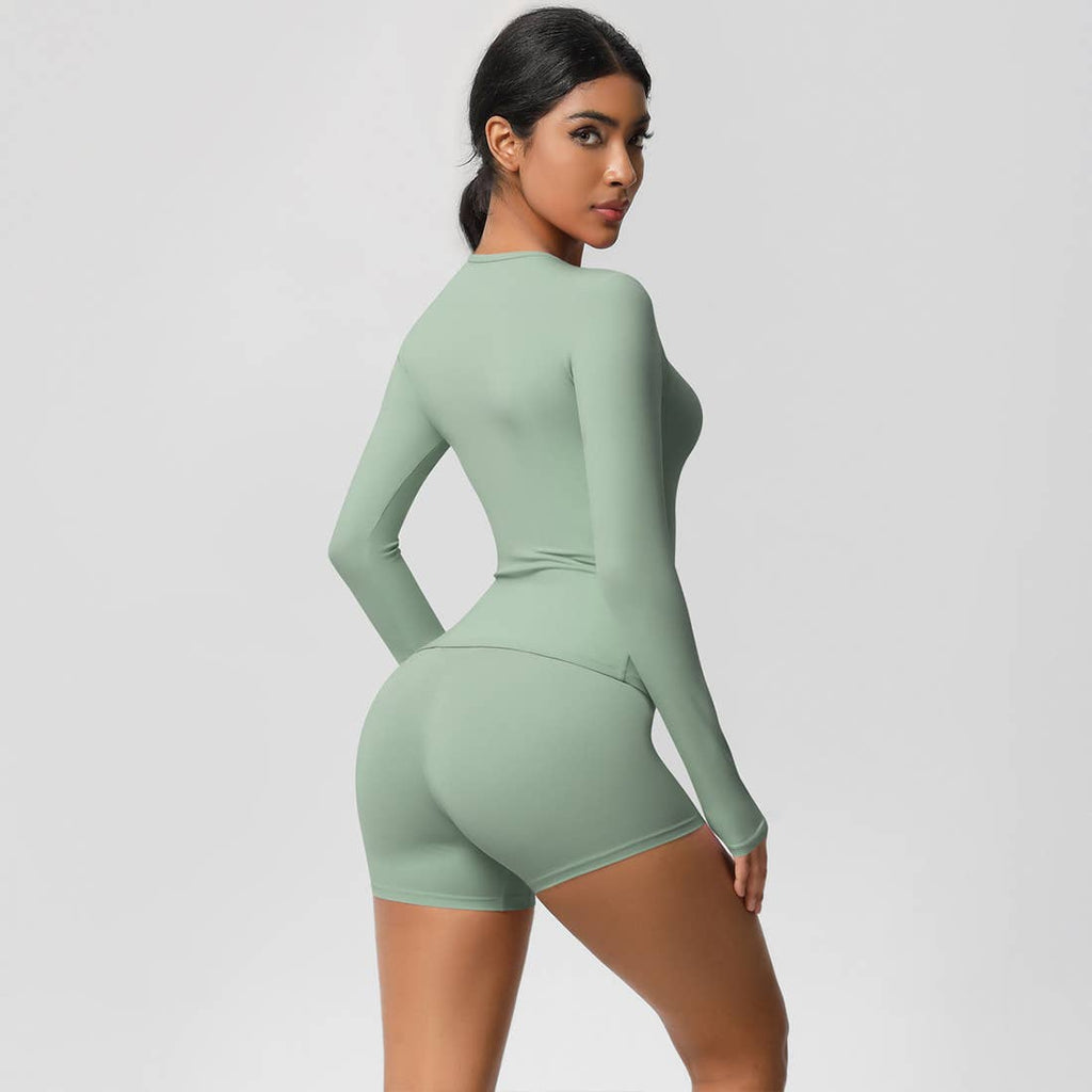FlexContour 2-Piece Workout Set – Long Sleeve Top & Shorts